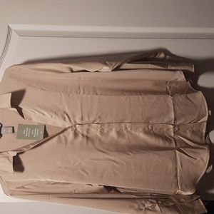 Cream/Tan Button up blous